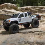 AXIAL - 1/10 SCX10 III Base Camp 4X4 Rock Crawler Brushed RTR, White (AXI-1375T1)