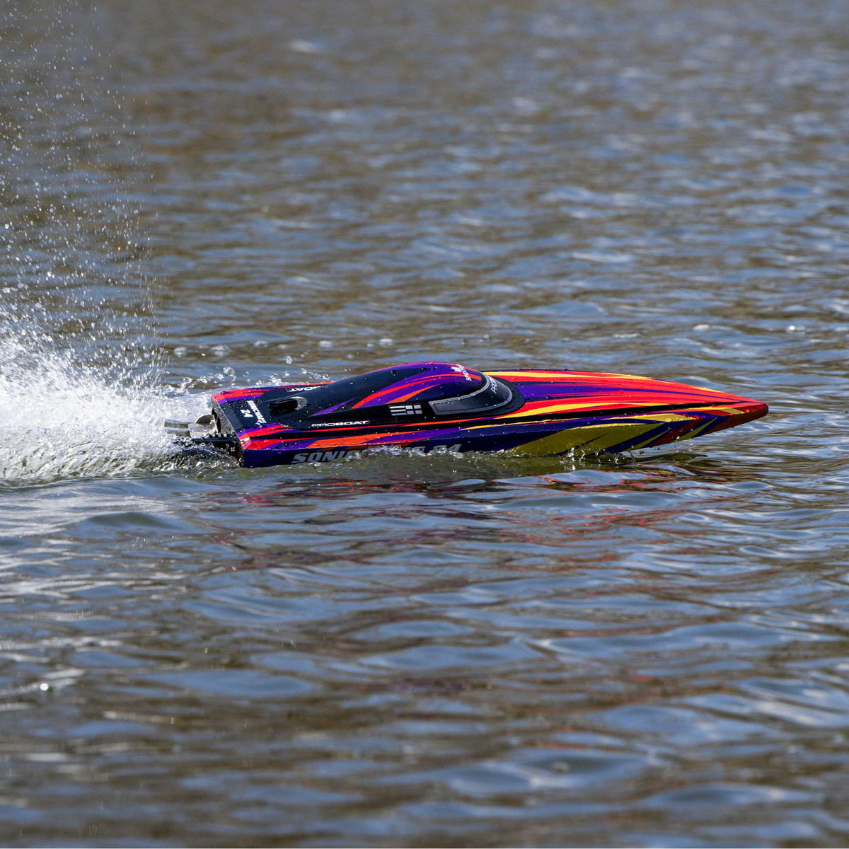 PRO BOAT - Sonicwake 24in Self-Righting Brushless Deep-V RTR (Battery & Charger Included), Red (PRB-1992T1)